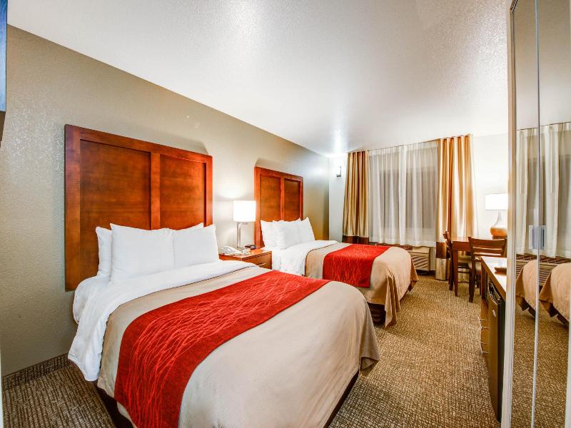 Comfort Inn Fontana image
