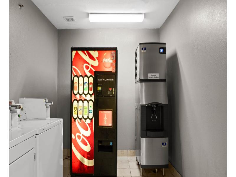Econo Lodge Prattville Area image