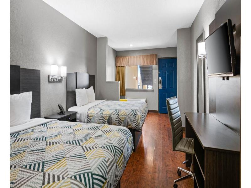 Econo Lodge Prattville Area image