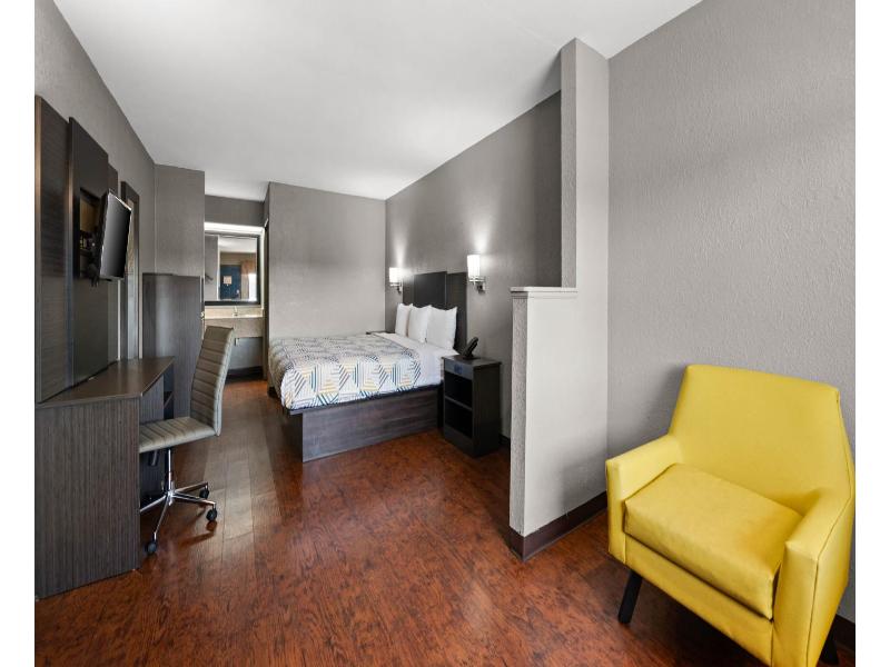 Econo Lodge Prattville Area image