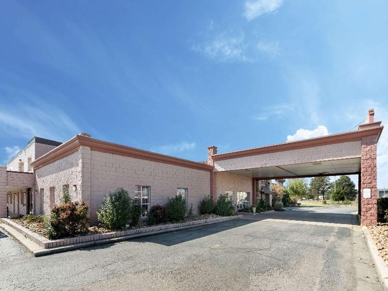 Quality Inn & Suites Paragould image