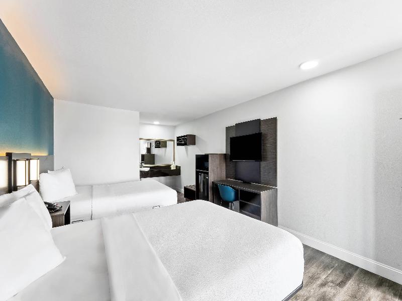Rodeway Inn image