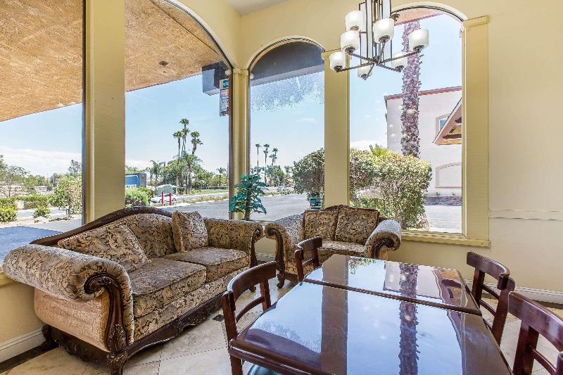 Rodeway Inn & Suites Canyon Lake-Menifee West image