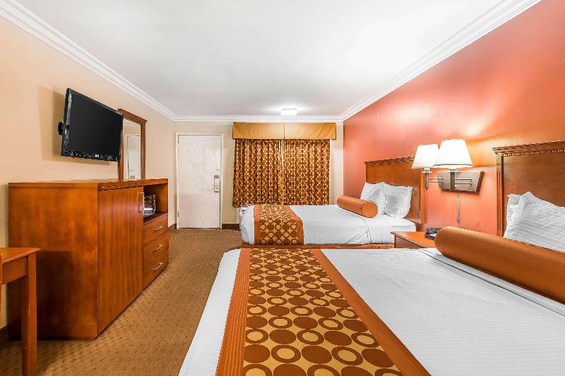 Rodeway Inn & Suites Canyon Lake-Menifee West image