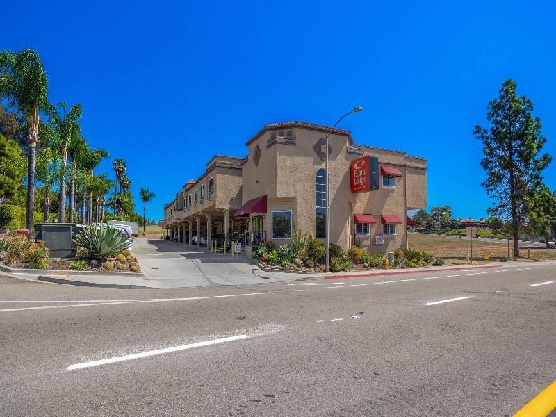 Econo Lodge Inn & Suites Fallbrook Downtown image