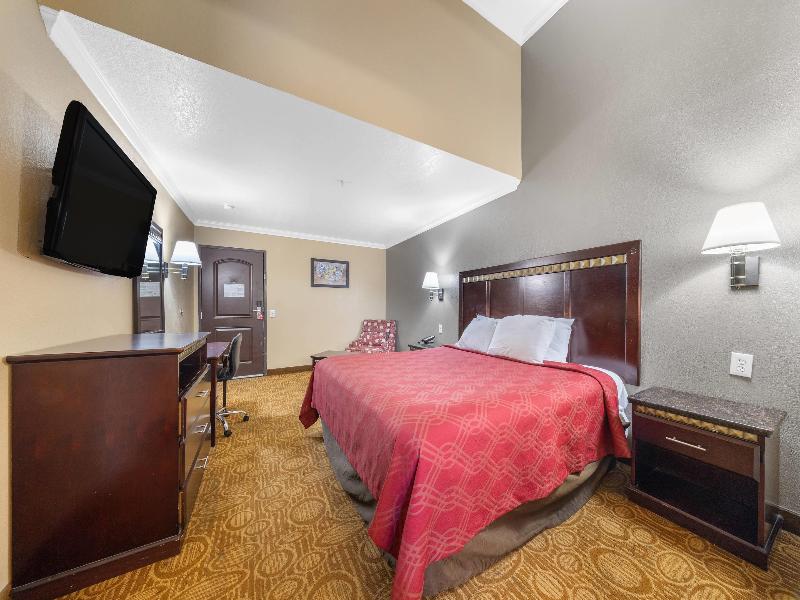 Econo Lodge Inn & Suites Fallbrook Downtown image