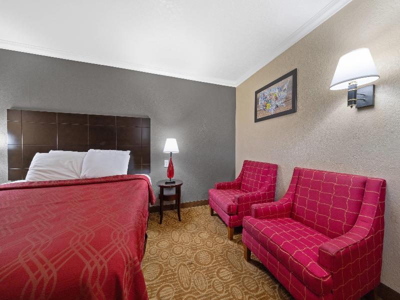 Econo Lodge Inn & Suites Fallbrook Downtown image