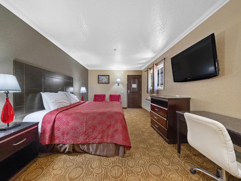 Econo Lodge Inn & Suites Fallbrook Downtown image