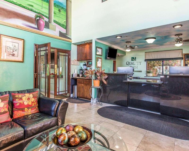 Quality Inn Hemet - San Jacinto image