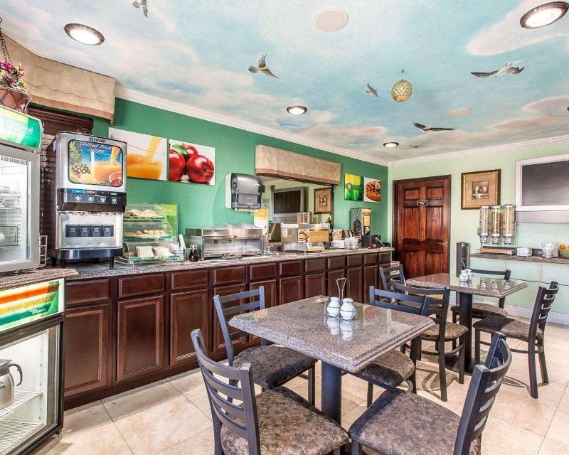 Quality Inn Hemet - San Jacinto image