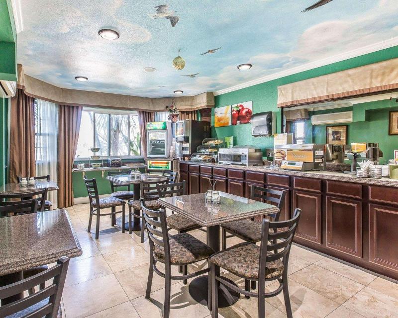 Quality Inn Hemet - San Jacinto image