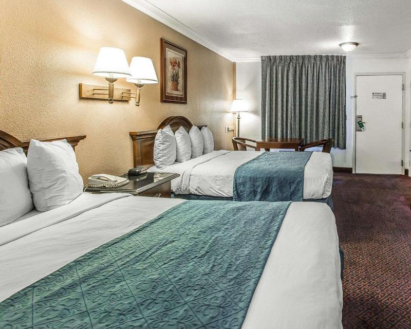 Quality Inn Hemet - San Jacinto image