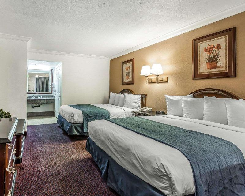 Quality Inn Hemet - San Jacinto image