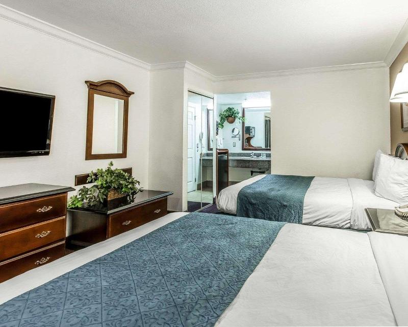Quality Inn Hemet - San Jacinto image