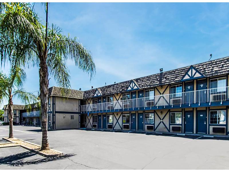 Motel 6 Kingsburg, CA GA 3