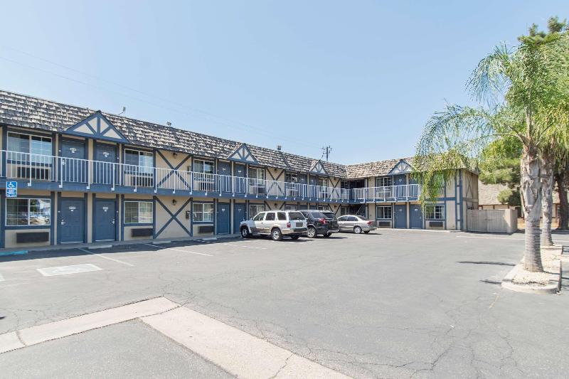 Motel 6 image