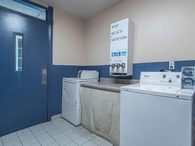 Motel 6 image
