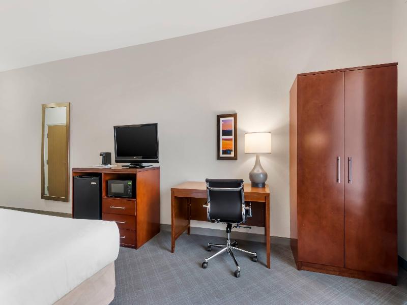 Comfort Inn & Suites Rifle image