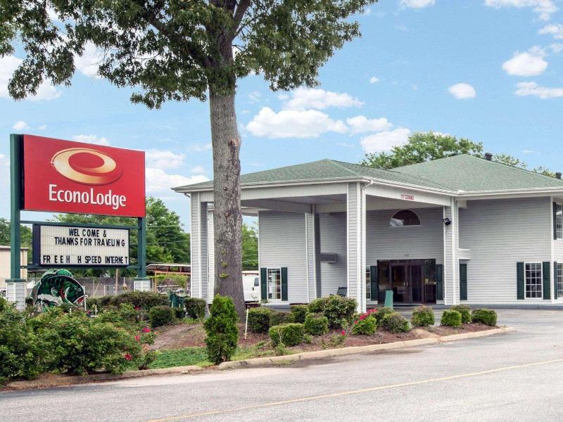 Econo Lodge image