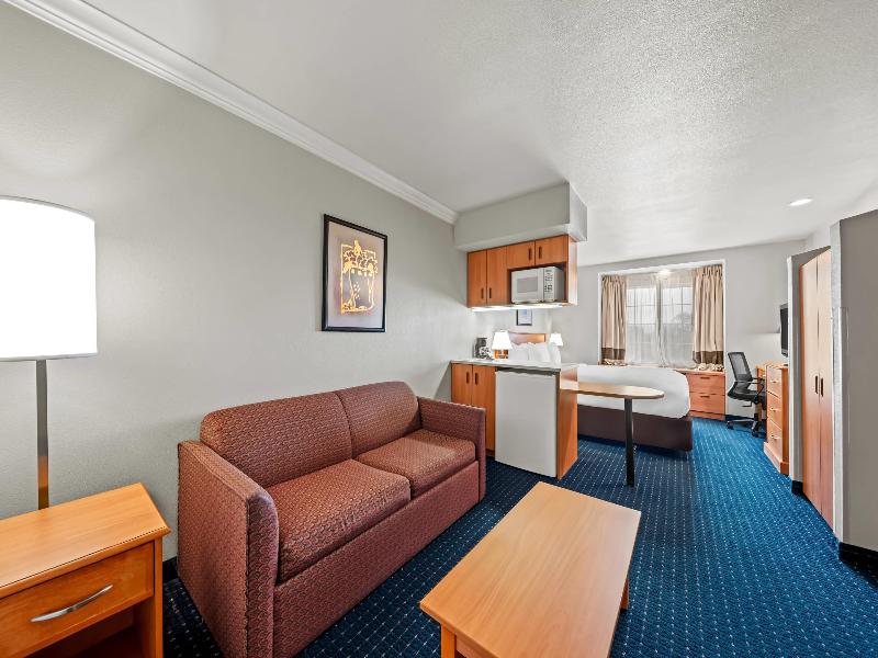 Comfort Inn & Suites Salinas image