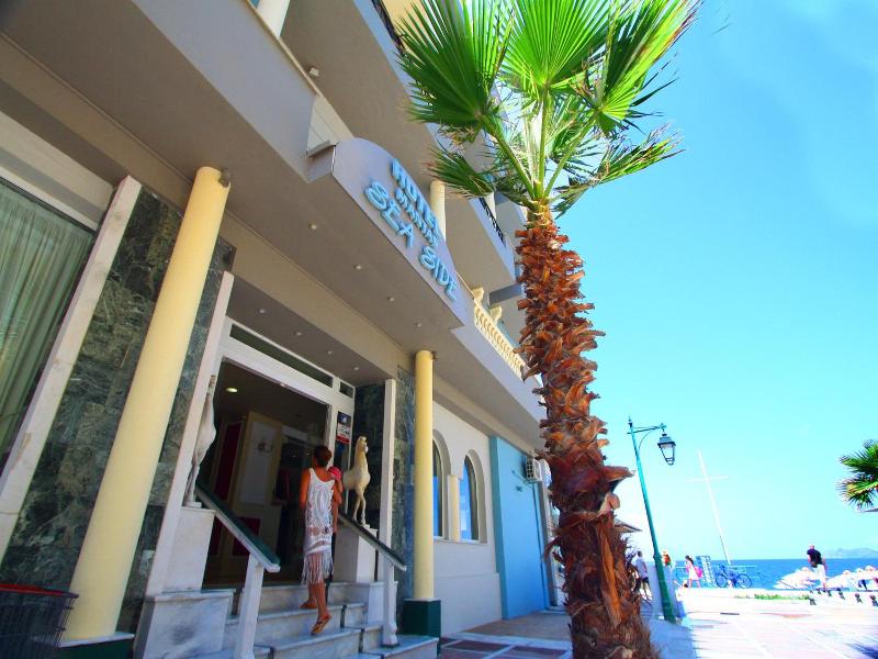 Mantas Seaside image