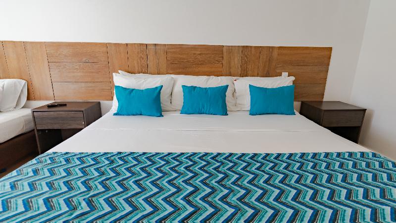 Hotel Blue Cove by On vacation image