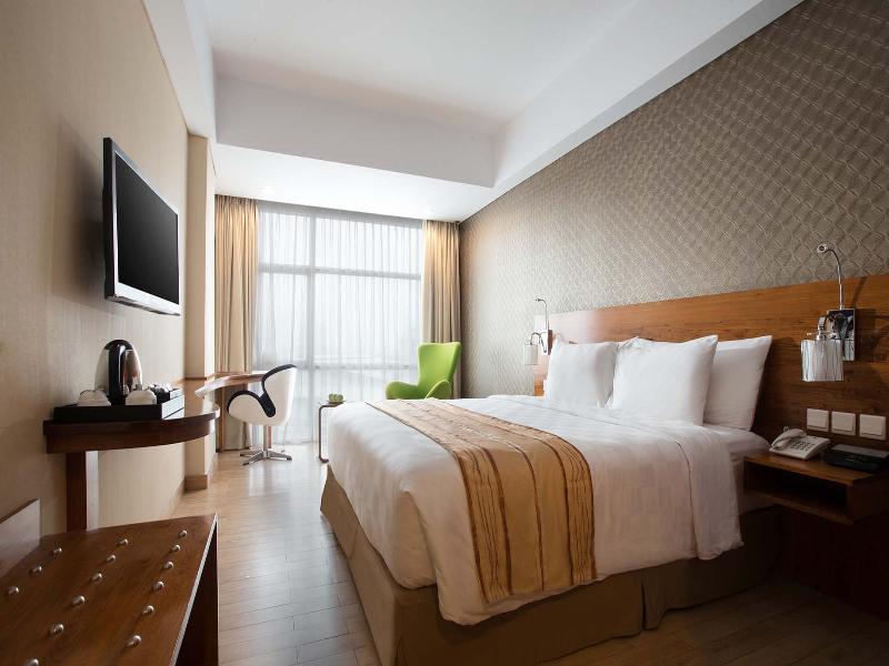 Hariston Hotel and Suites image