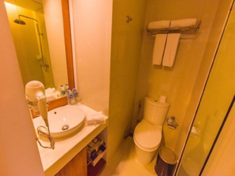 Hariston Hotel and Suites image