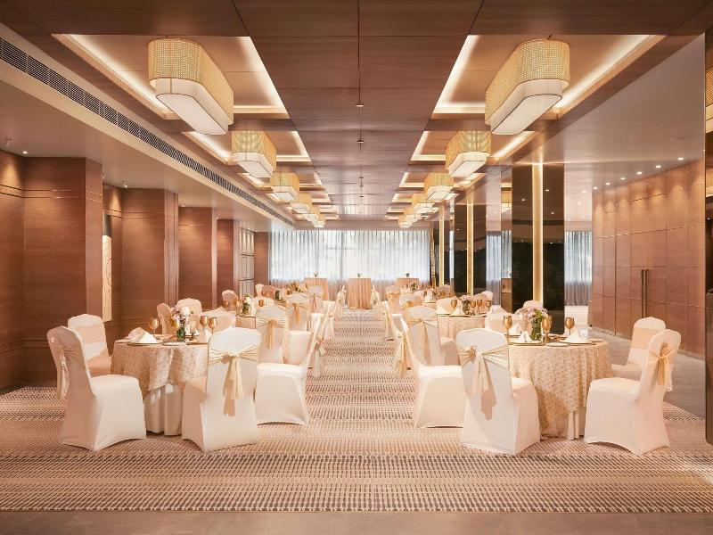 KLG Starlite A Business Hotel image