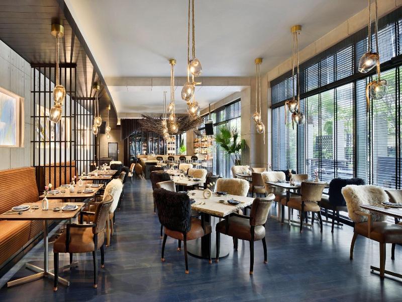 JW Marriott Hotel New Delhi Aerocity image