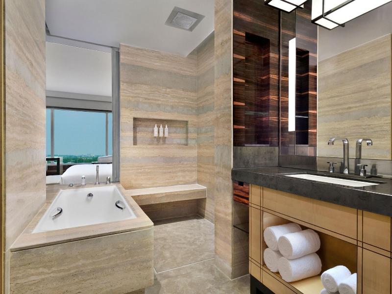 JW Marriott Hotel New Delhi Aerocity image