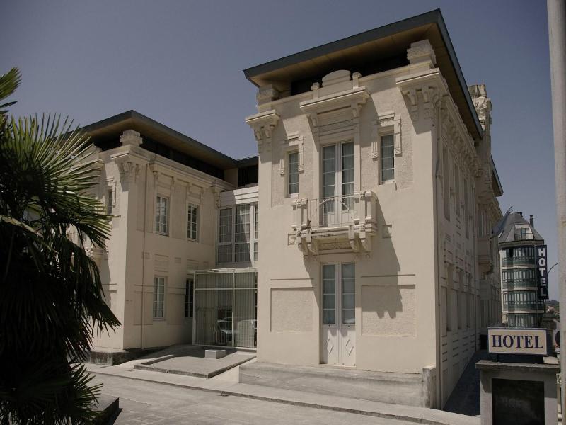 Villa de Betanzos image