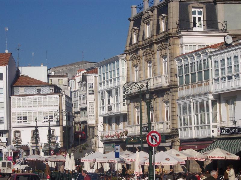 Villa de Betanzos image