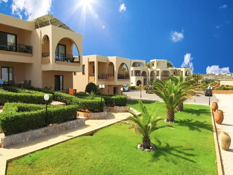 Nanakis beach apartments image