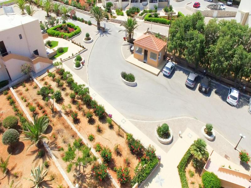 Nanakis beach apartments image