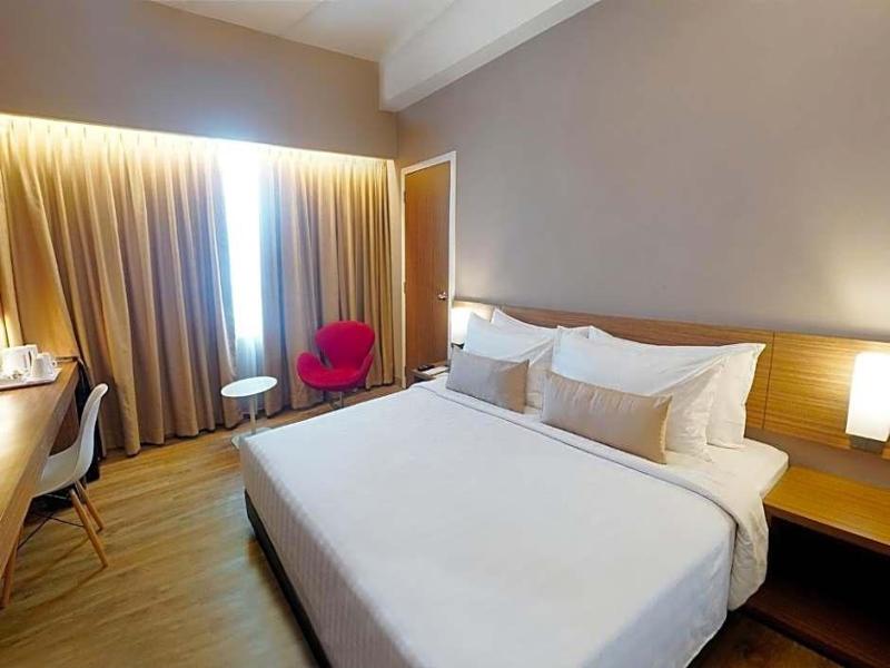 Grand Zuri Padang image
