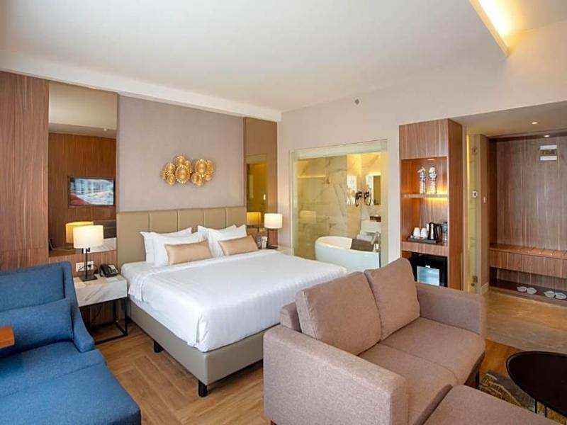 Grand Zuri Padang image