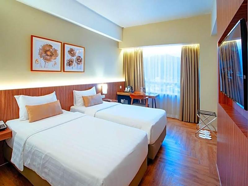 Grand Zuri Padang image