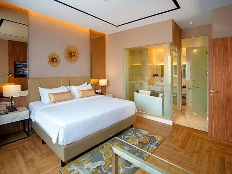 Grand Zuri Padang image