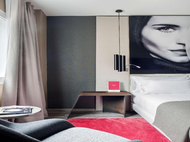 NH Collection Madrid Suecia image