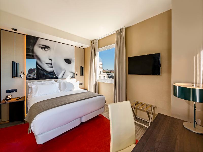 NH Collection Madrid Suecia image
