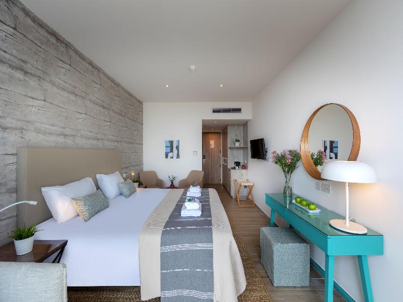 Leonardo Plaza Cypria Maris Beach Hotel & Spa image