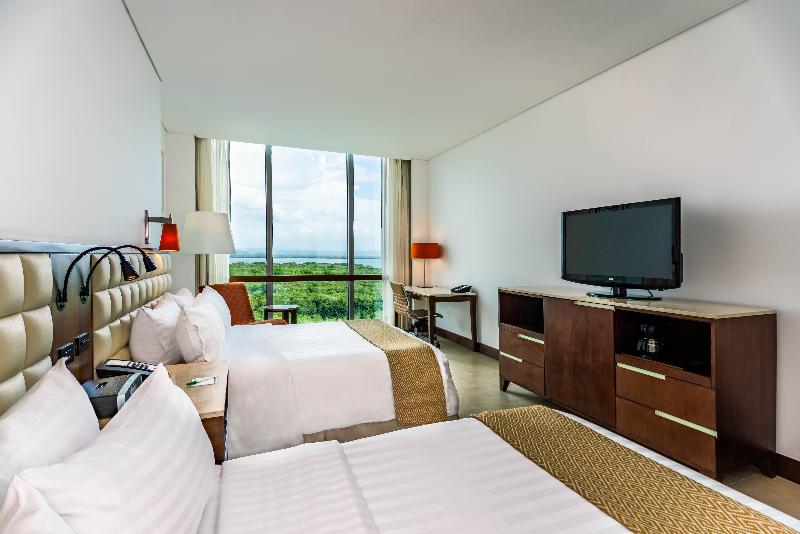 Holiday Inn Cartagena Morros image
