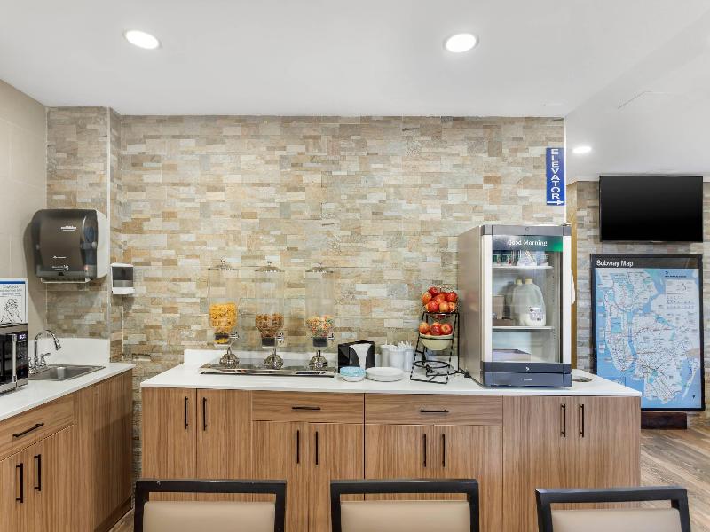 Quality Inn JFK Airport Rockaway Blvd image