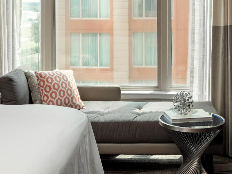 Renaissance Tampa International Plaza Hotel image
