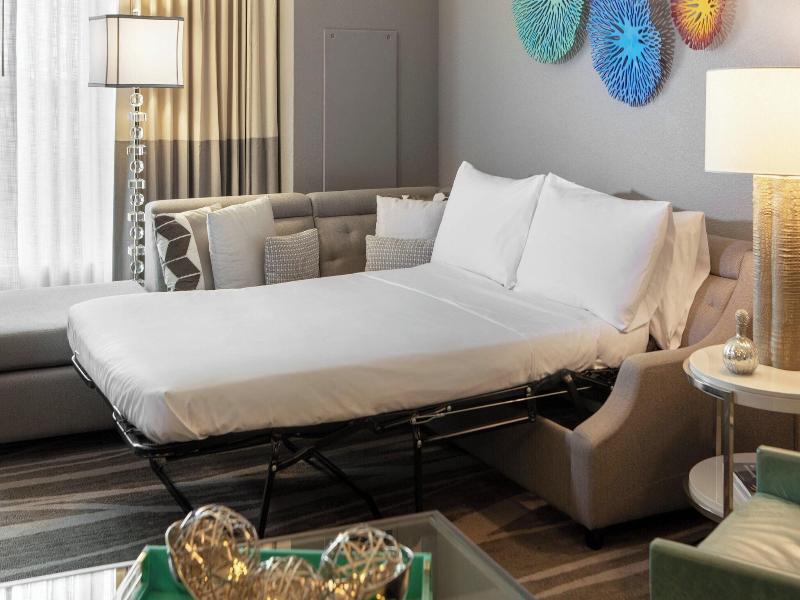 Renaissance Tampa International Plaza Hotel image