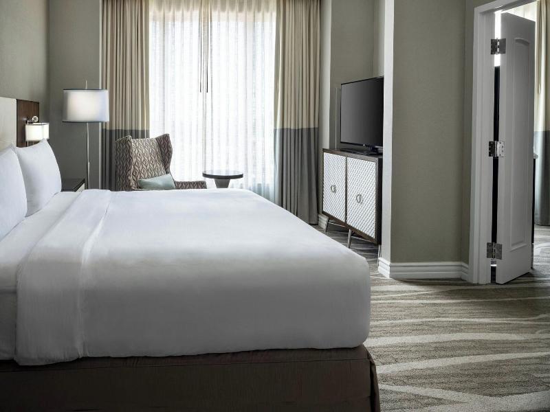 Renaissance Tampa International Plaza Hotel image
