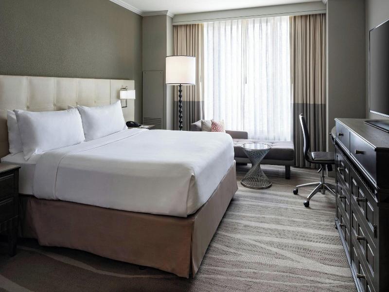 Renaissance Tampa International Plaza Hotel image
