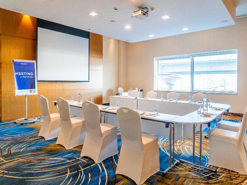 Novotel Dubai Al Barsha image