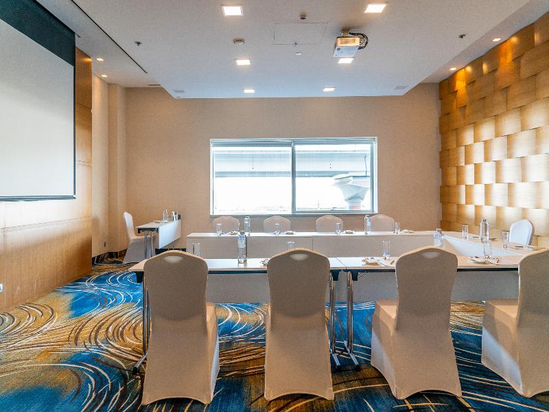 Novotel Dubai Al Barsha image